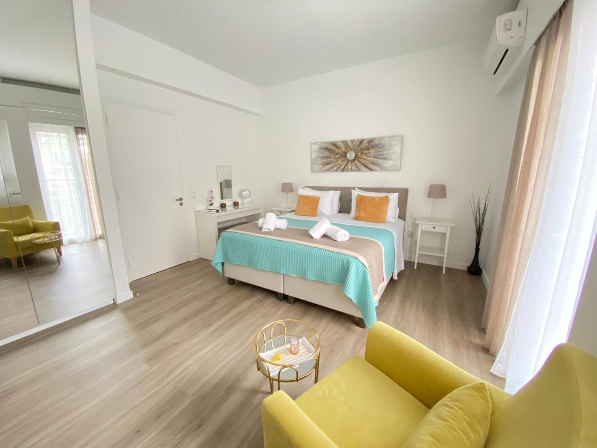 Dante Apartment Atene Esterno foto